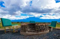 Amanya Tent Sleeps 3 with Scenic Views Hotels in Entonet