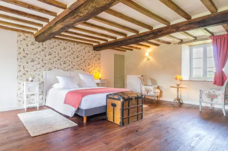 Au Manoir des Loges Отели в г. Нотр-Дам-де-Санийи