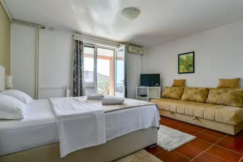 Apartments Kentera Lux Hotels in Радженовичі