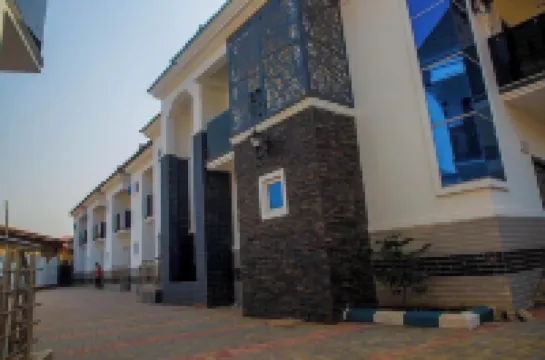 ซีดัม รอยัล อพาร์ตเมนต์ โรงแรมใน