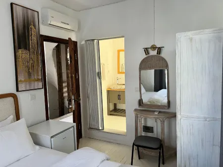 Hotel B House