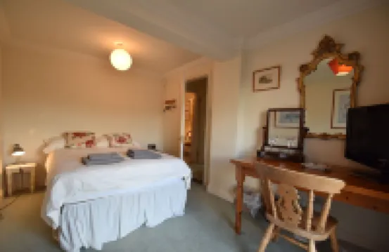 Whitefriars, Rye - Central Location with Parking for 3 Cars - Large Family Home