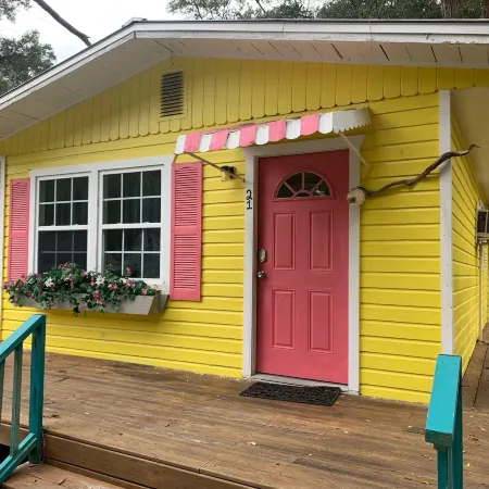 Nature Coast Inn and Cottages