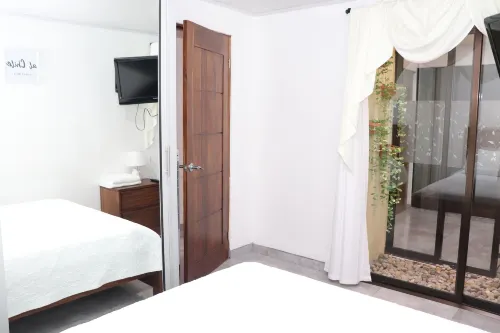 Airport SJO Residence 2 Edward & Familia Hotels in Rio Segundo