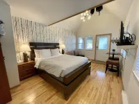 Cozy Cabin Near Walking Trails and Beaches! Hoteles en Ucluelet