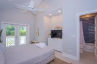 Charming 2 Bed 2 Bath Home Near Ocean Creek Golf Course