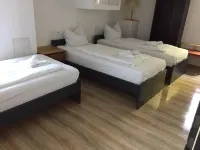 GZ Hostel Bonn Hotels in Bornheim