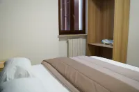 Boccadoro Rooms Hotels in Mozzecane