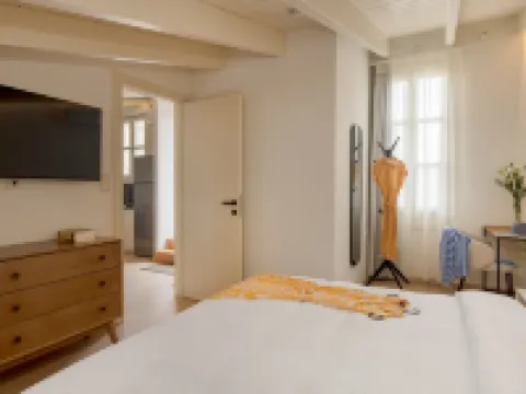 Giustiniani Apartments Hotels in Chios