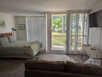 Fun Little Studio in Daphne - Great location Hotels in Daphne