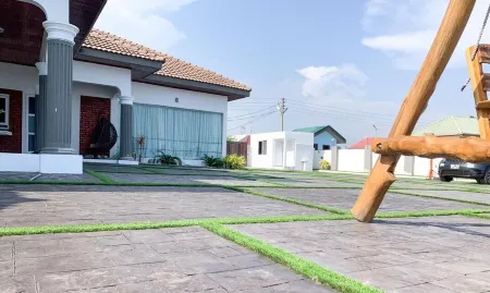 Empire Bay Beach Villa Отели в г. Prampram