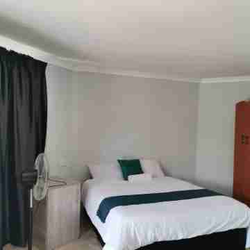 Khutsong Lodge Rooms