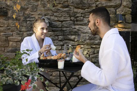 Le Domaine des Prés Verts Suites & Chambres Avec Jacuzzi Privatif Отели в г. Мейи-Сюр-Рувр