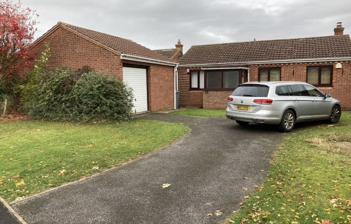 Spacious Detached Bungalow with Ample Parking