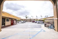 Anaheim Discovery Inn and Suites - Motels