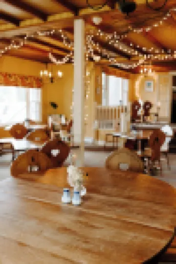 Snowvillage Inn