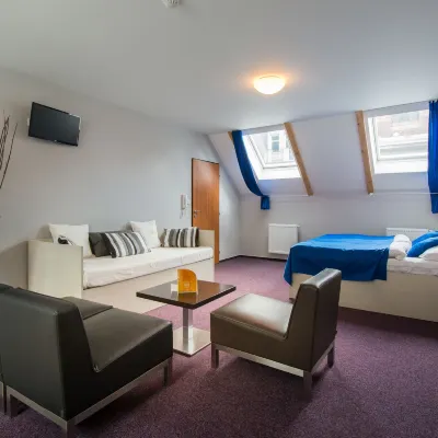 Adeba Hotel Отели рядом с достопримечательностью «Прага 08»