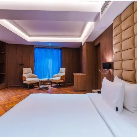 Grand Dhillon Hotel