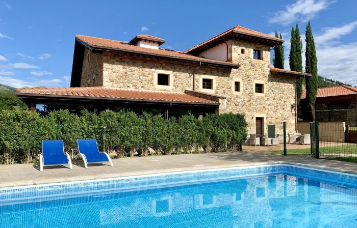 Akla Hotel Suites Valles Pasiegos