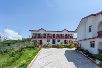 Royal Elmount Hotel Hoteles en Elmina
