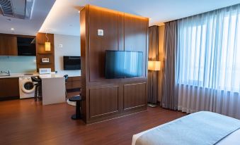 Gwangyang Lacky Hotel