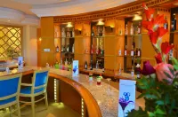 Royal Garden Palace - Families and Couples - Quầy bar