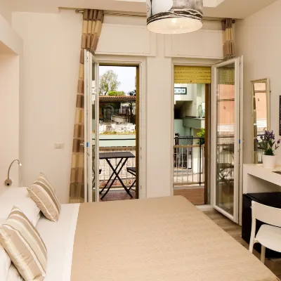 سورينتو كومفرت رومز Hotels near شاطئ سلفاتور (Salvatore Beach)