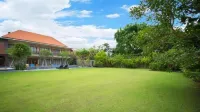 Kubu Cempaka Seminyak Hotels near Sunset Road
