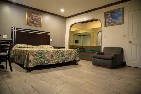 Starlight Inn la Brea Отели рядом с достопримечательностью «Ла Брея Тар Питс & Музеум»