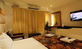 New Cape Hotel