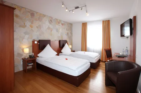 Hotel Silberhorn Отели в г. Лауф-ан-дер-Пегниц