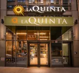 La Quinta Inn & Suites by Wyndham Times Square South Các khách sạn ở Times Square