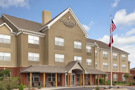 Country Inn & Suites by Radisson, Warner Robins, GA Отели рядом с достопримечательностью «Парк Уэллстон»