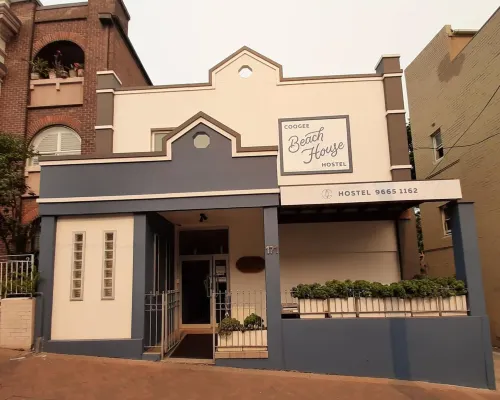 Coogee Beach House Hotels in Coogee