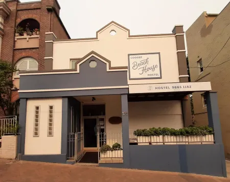 Coogee Beach House Отели рядом с достопримечательностью «Wylie's Baths»