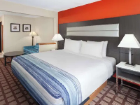 AmericInn by Wyndham Hudson Hotels in Hudson