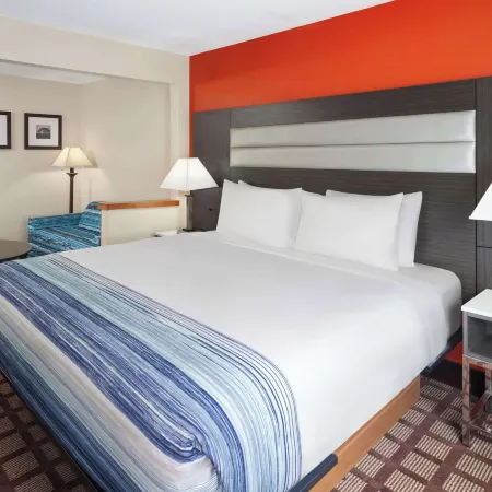 AmericInn by Wyndham Hudson