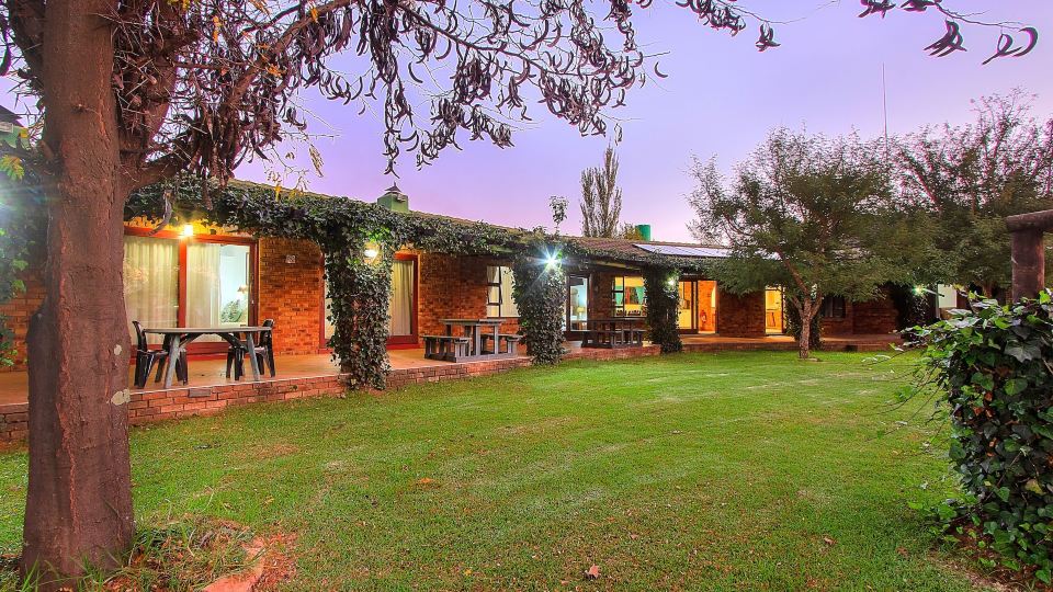 Airport Bird & Game Lodge