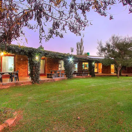 Airport Bird & Game Lodge