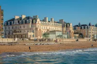 Grand Hôtel des Thermes Hoteles en Saint-Malo