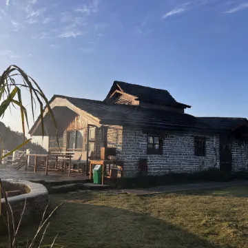 ES Deurali Resort