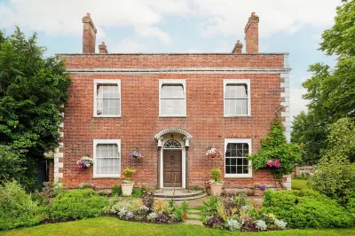 Milford Hall Salisbury Hotels near Salisbury Library