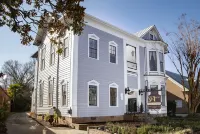 The Aerie Bed and Breakfast Hotels near Small Batch