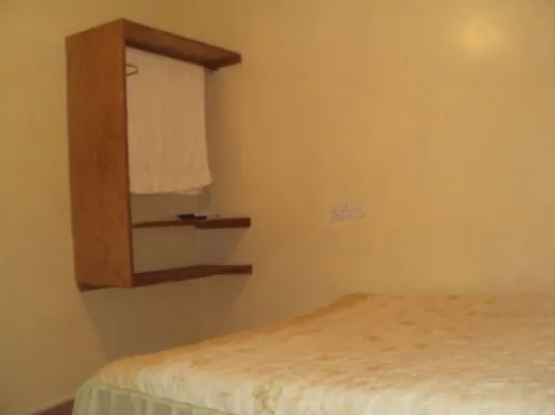 Ryllod Sunrise Lodge Meru -  Privatzimmer