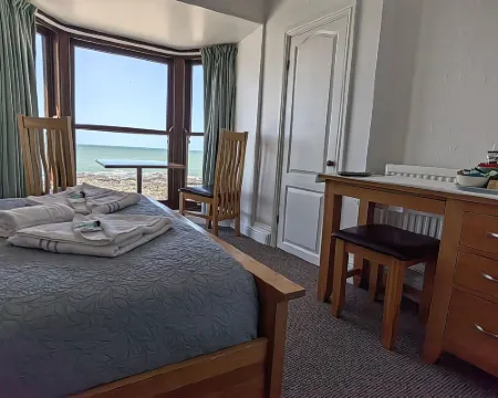 The Cardigan Bay Guest House Các khách sạn ở Aberystwyth