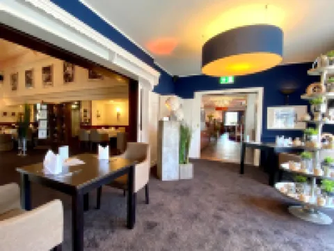 布勒費爾德公園酒店 比勒費爾德酒店