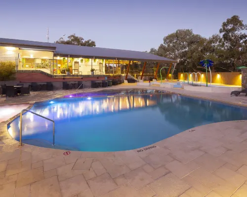 Alivio Tourist Park Canberra Hotels near Telstra Tower