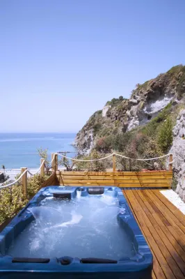 Eremo di Montevergine Ischia Apartments - Hot Tub