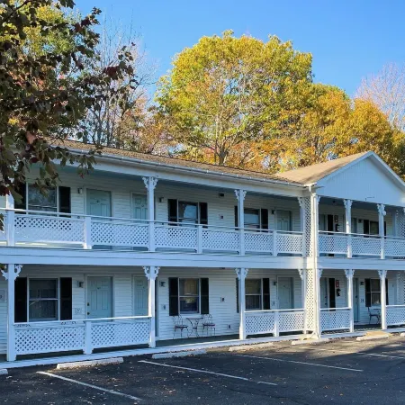 Cedar Crest Inn