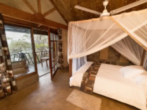 Safari Beach Lodge Hotels in Salima